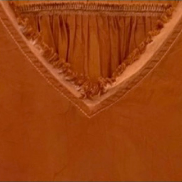 Maven West Short Sleeve V-neck Terra Cotta Fray Top - Picture 4 of 4
